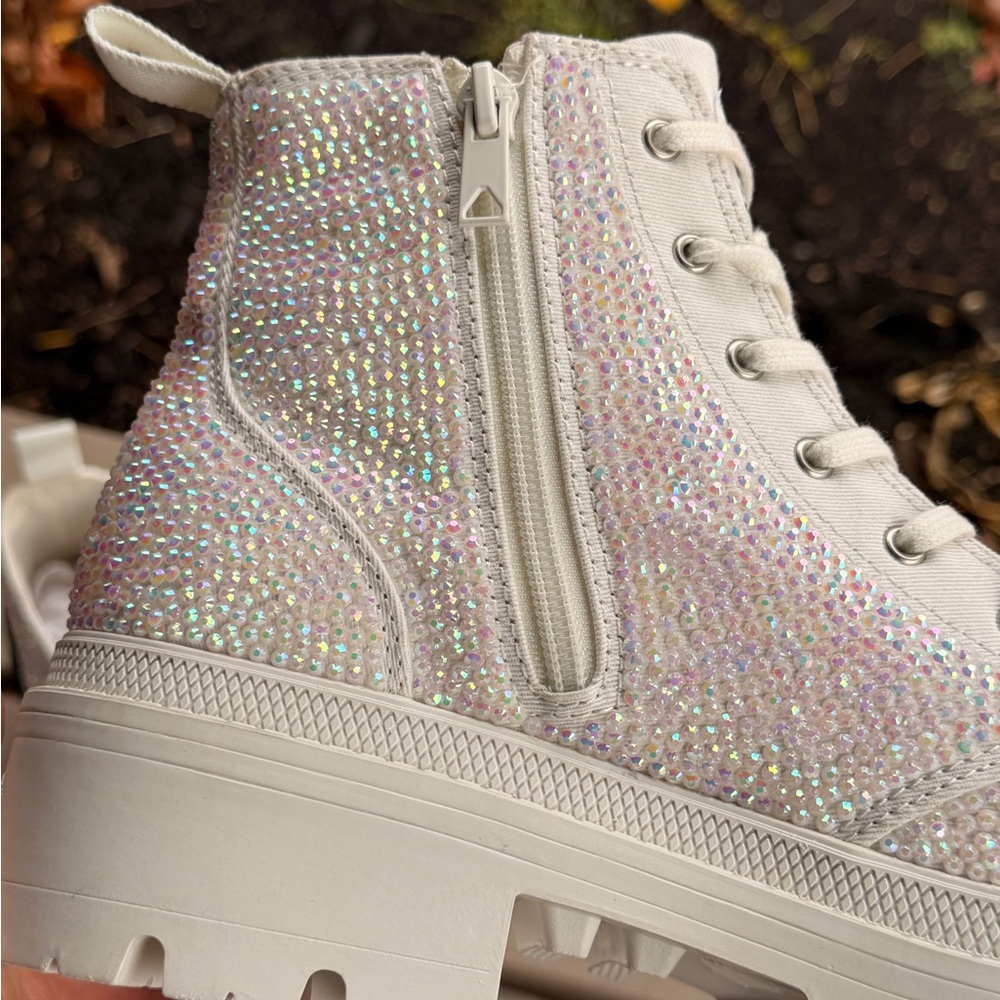 Women's 8.5 Blingy Boots White Rhinestones Bride Concert bachelorette Party New